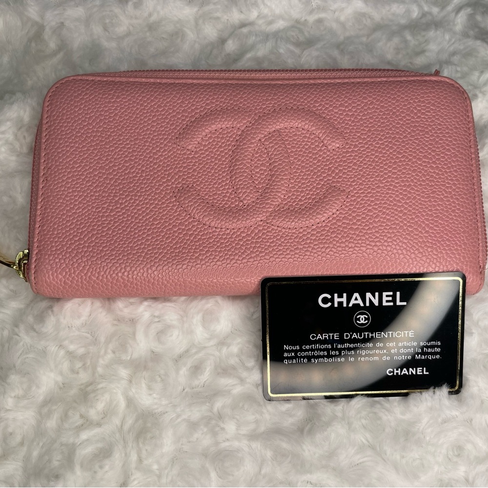 Chanel Pink CC Caviar Zip Long Wallet 🩷